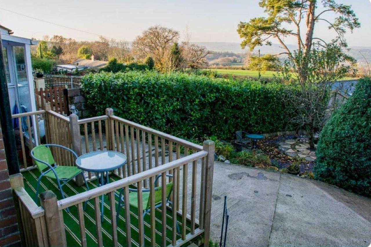 Cozy Snug Room, Short Drive To Lyme Regis, Crackling Fireplace, Private Balcony & Stunning Countryside Views, Free Private Parking & Wifi Axminster Eksteriør billede