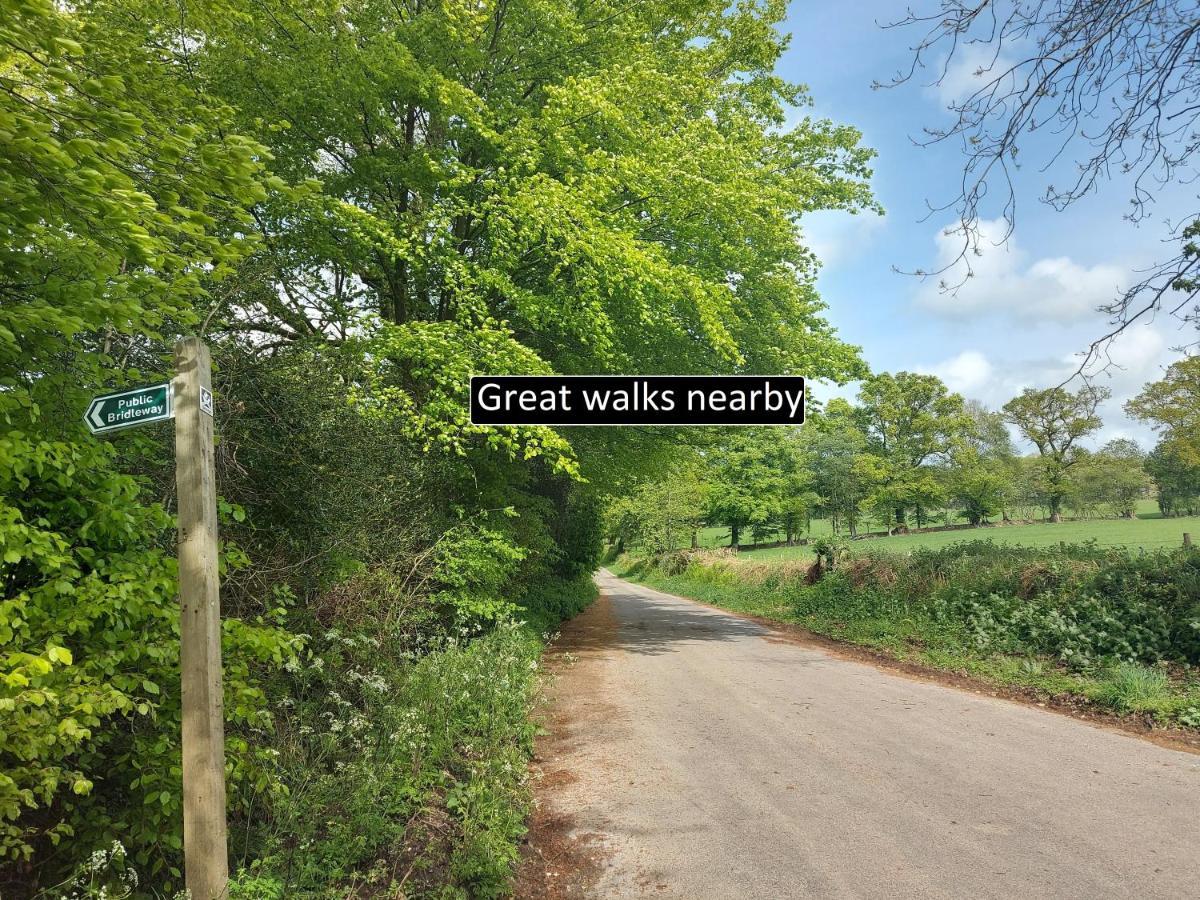 Cozy Snug Room, Short Drive To Lyme Regis, Crackling Fireplace, Private Balcony & Stunning Countryside Views, Free Private Parking & Wifi Axminster Eksteriør billede