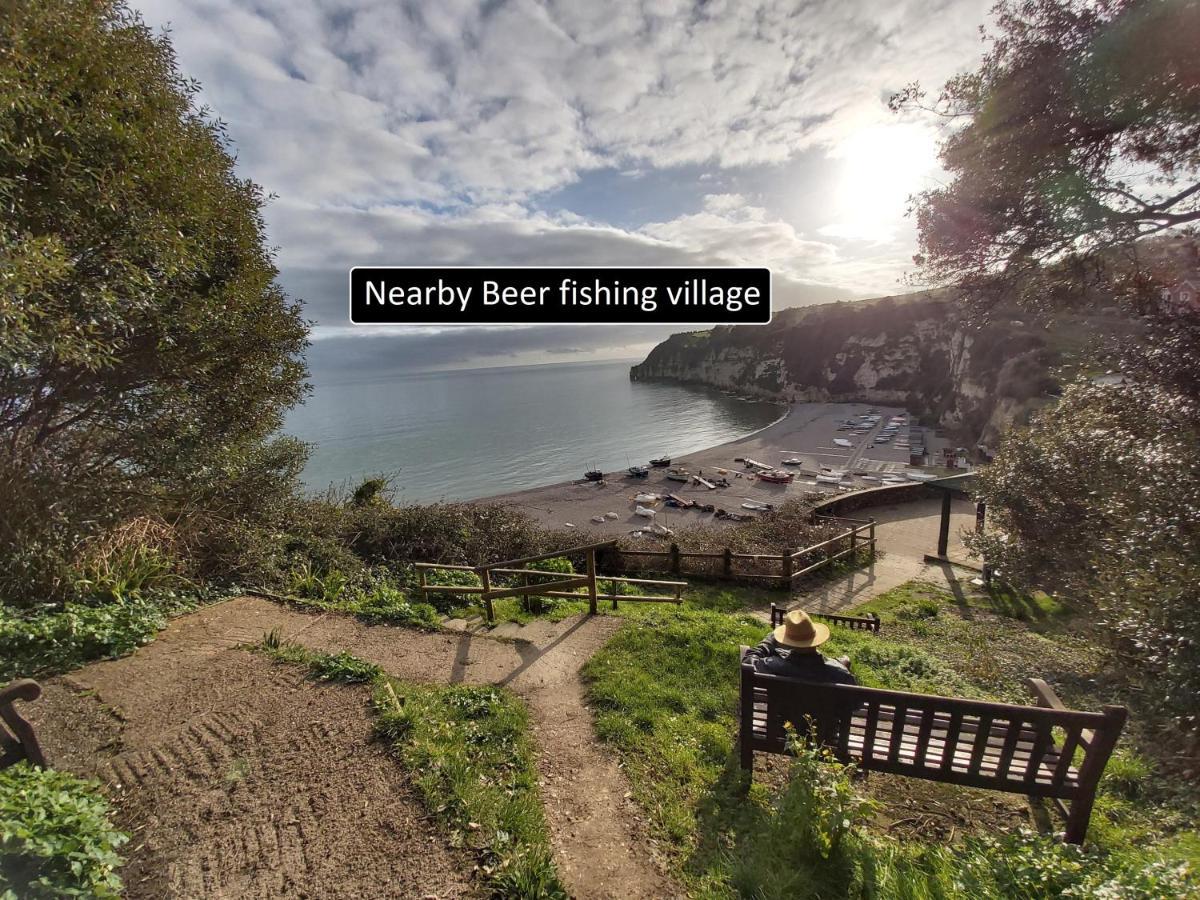 Cozy Snug Room, Short Drive To Lyme Regis, Crackling Fireplace, Private Balcony & Stunning Countryside Views, Free Private Parking & Wifi Axminster Eksteriør billede
