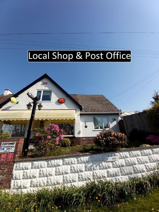 Cozy Snug Room, Short Drive To Lyme Regis, Crackling Fireplace, Private Balcony & Stunning Countryside Views, Free Private Parking & Wifi Axminster Eksteriør billede